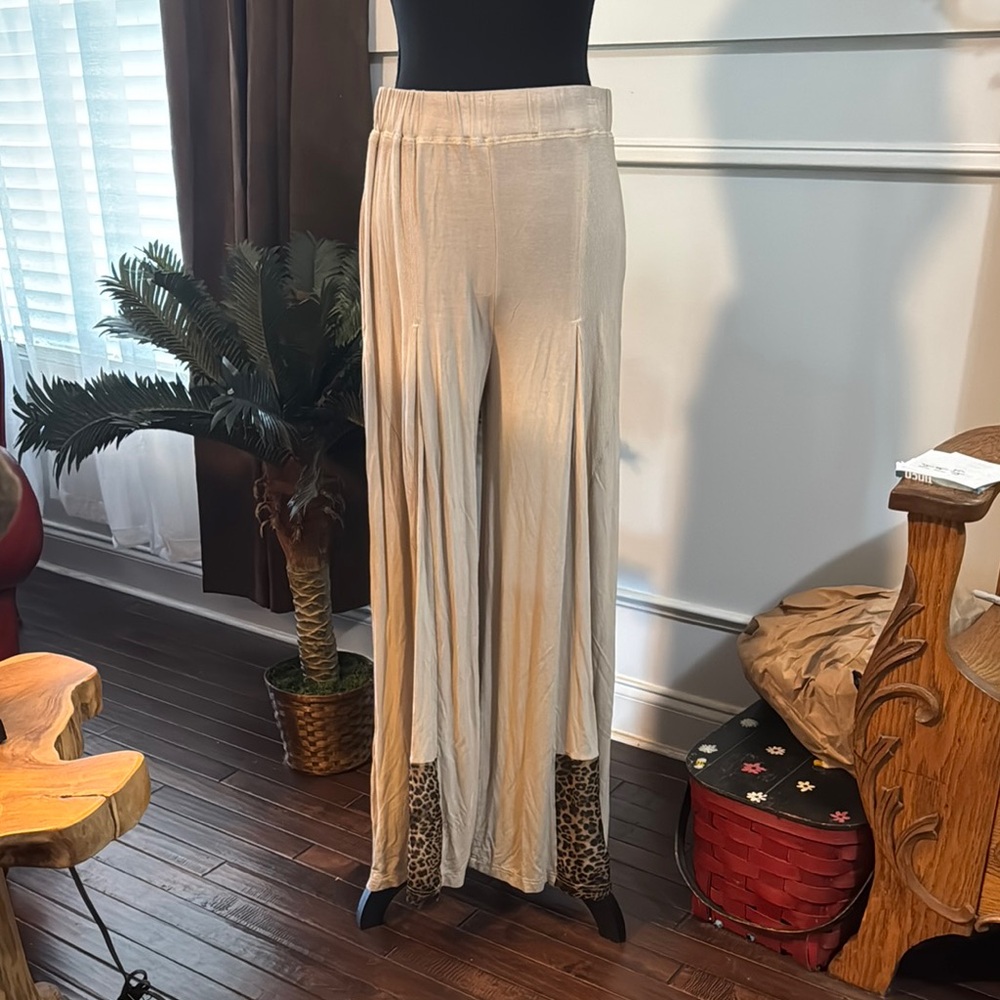 POL Cream Wide Leg Pants with Elegant Flow